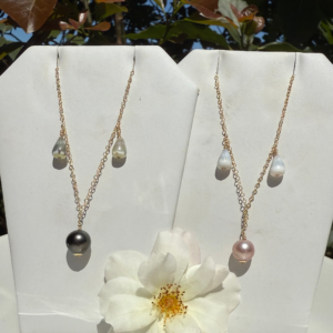 Pearl and bay cones necklace